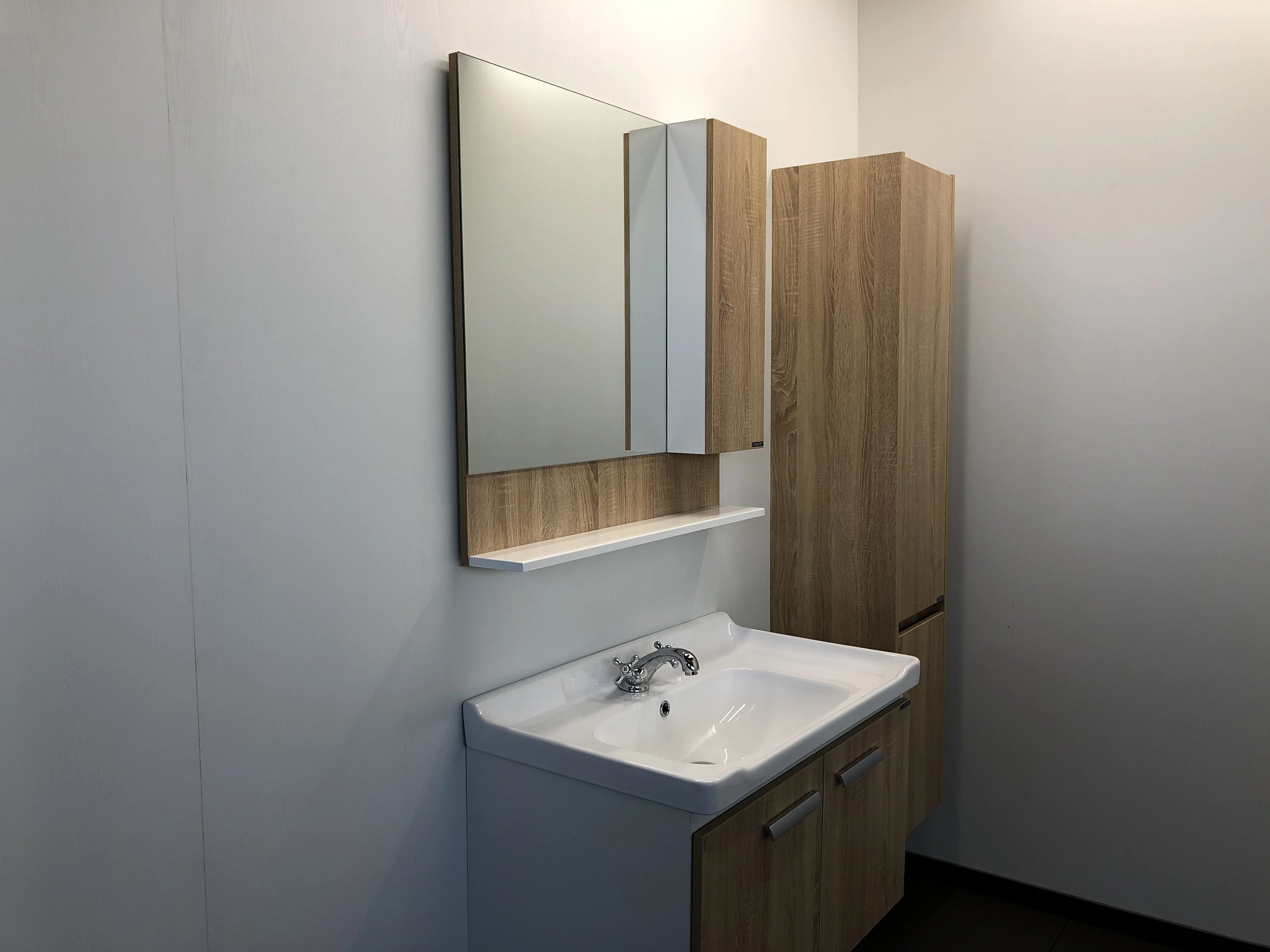 Приобрести сomforty зеркало-шкаф "рига-80" дуб сонома