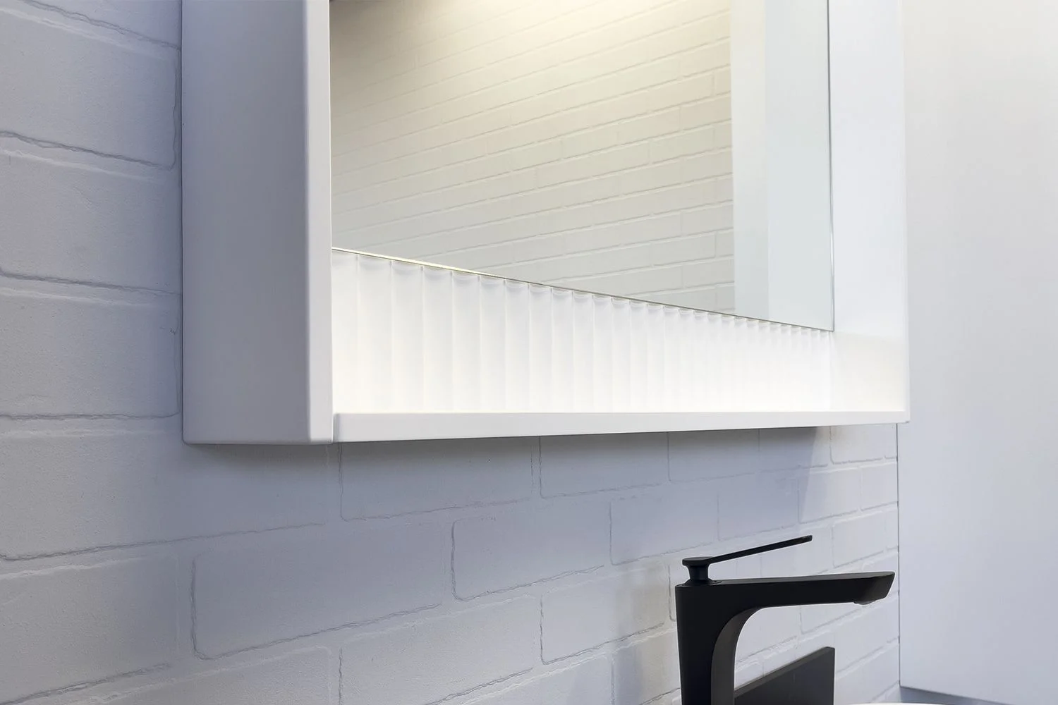 Приобрести сomforty зеркало марсель-90 с подсветкой , белое матовое