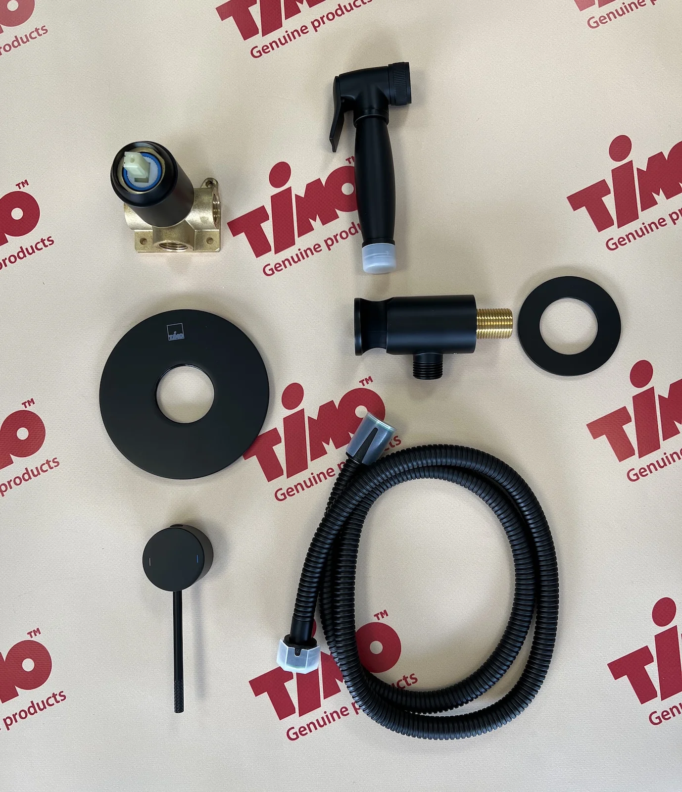 Приобрести смеситель встроенный с гигиеническим душем timo saona 2389/03sm черный
