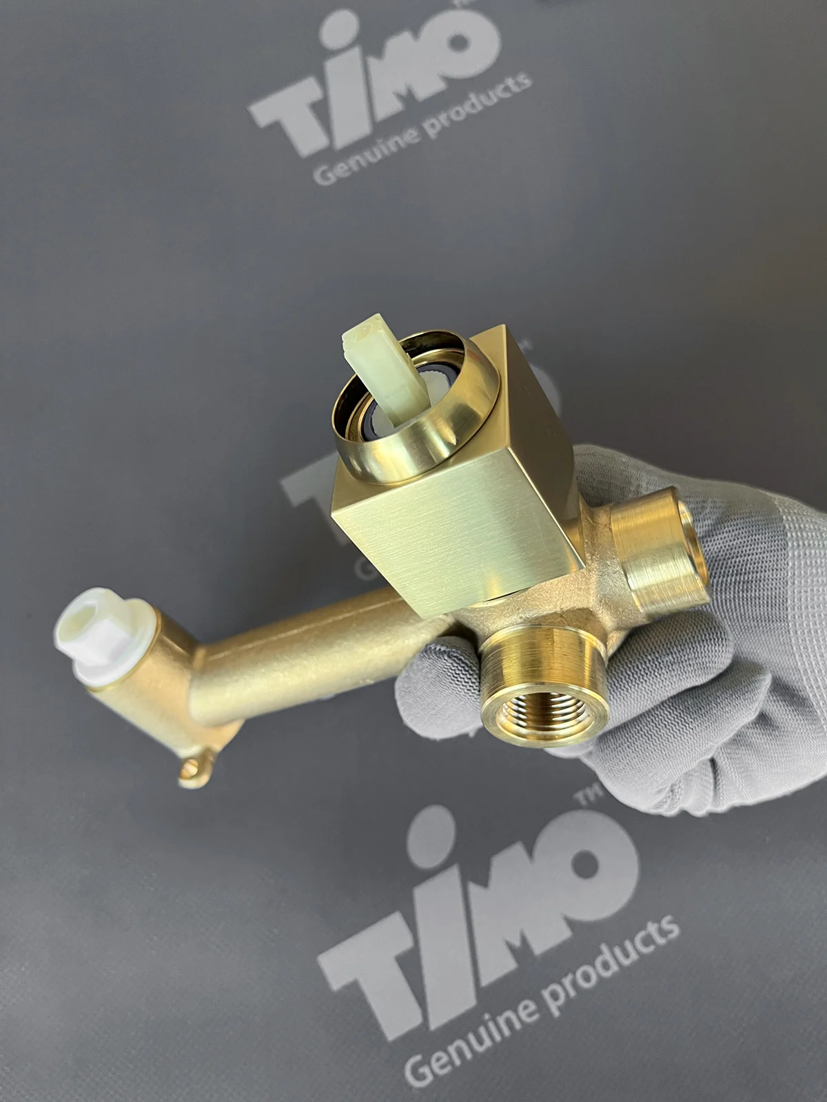 Приобрести смеситель для раковины встроенный timo briana 7171/17sm золото матовое