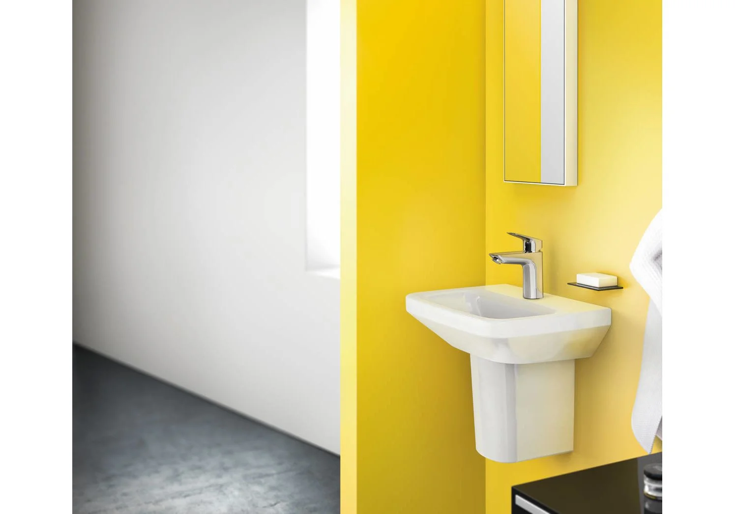 Приобрести витрина №19 (внизу) 71100000 logis смеситель для раковины 100, однорычажный, с донным клапаном