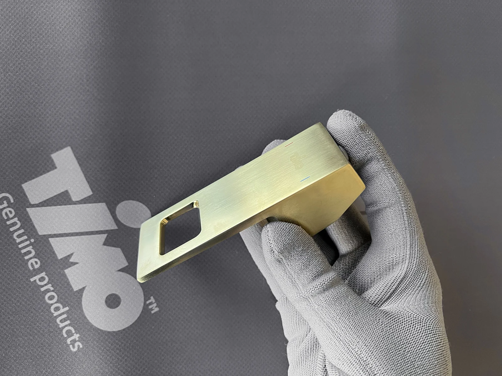 Приобрести смеситель для раковины встроенный timo briana 7171/17sm золото матовое