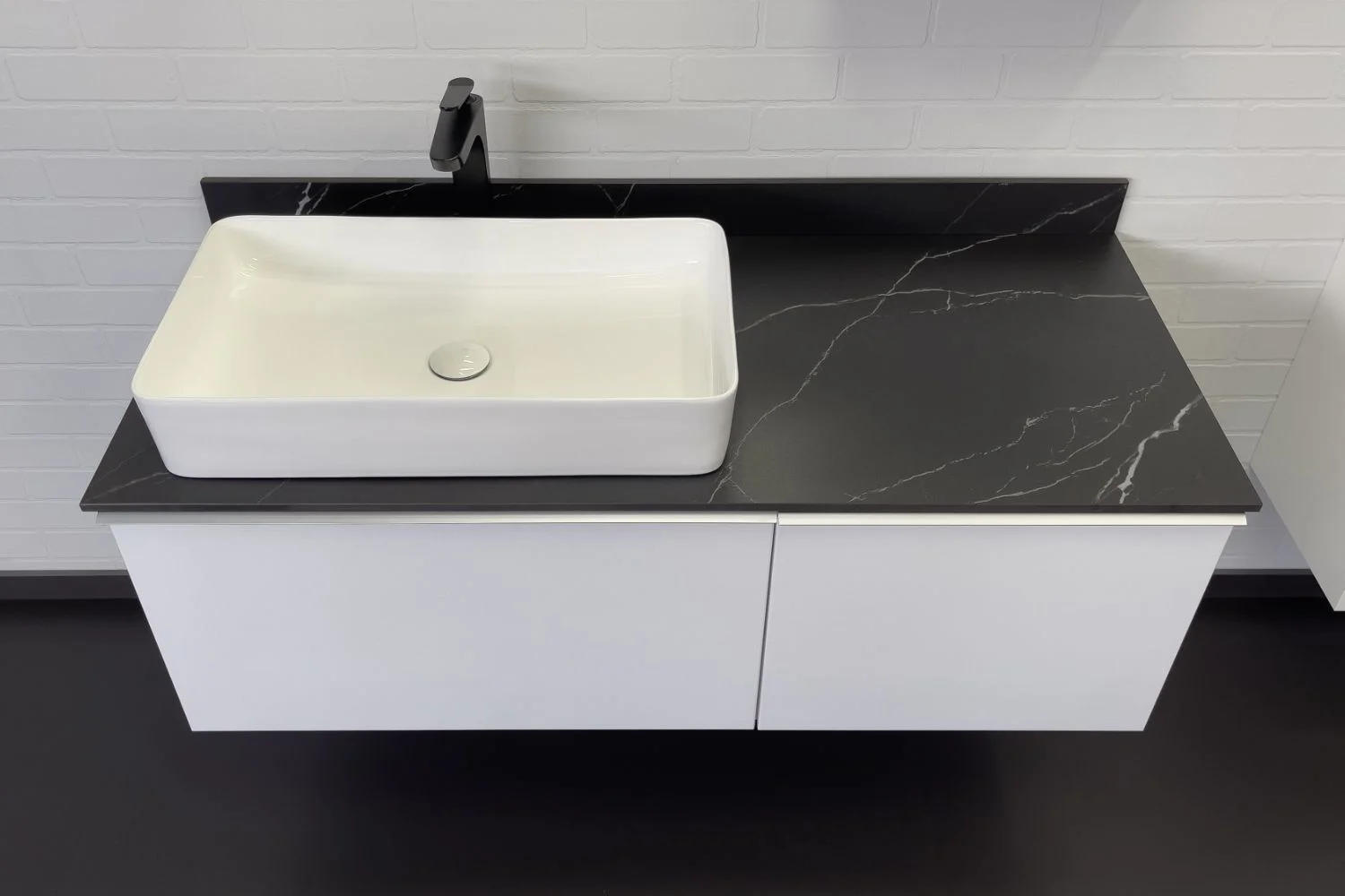 Приобрести сomforty тумба со столешницей и раковиной милан-120 белая с раковиной 78189