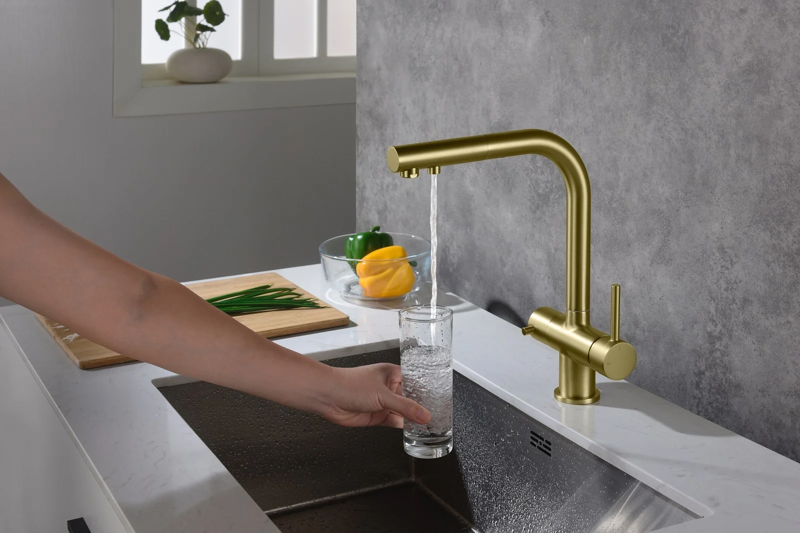 Приобрести смеситель для кухни с подключением фильтра и выдвижной лейкой timo saona 2356/17fl золото матовое