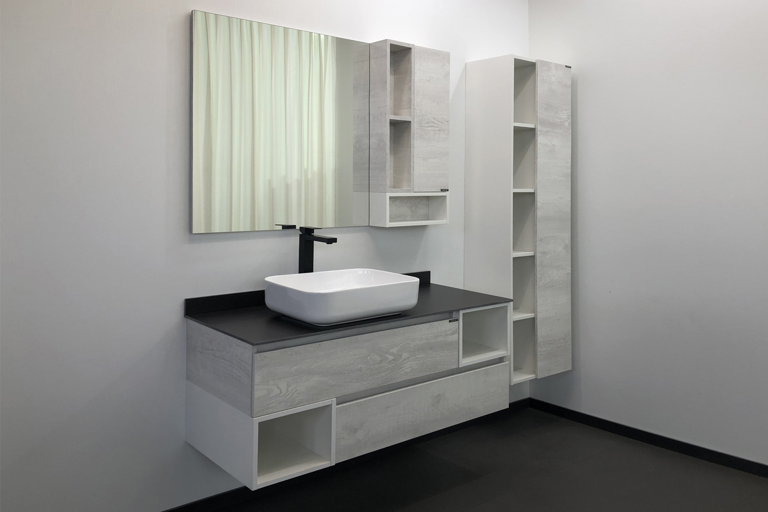 Приобрести сomforty зеркало-шкаф "прага-120" дуб белый