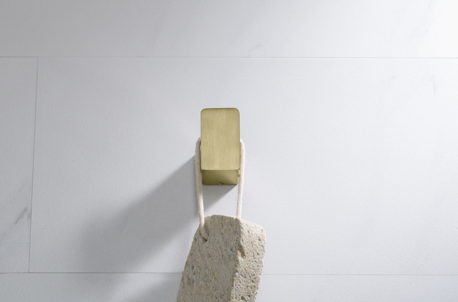 Приобрести крючок timo selene 17111/17 золото матовое