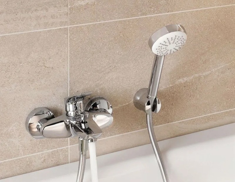 Приобрести kludi pure&solid однорычажный смеситель для ванны и душа, арт. 346810575