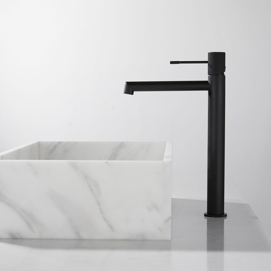 Приобрести vincea высокий смеситель для раковины desire, черный матовый vbf-1d2mb