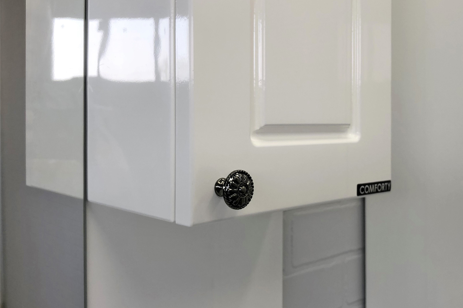 Приобрести сomforty зеркало-шкаф "севилья-100" слоновая кость