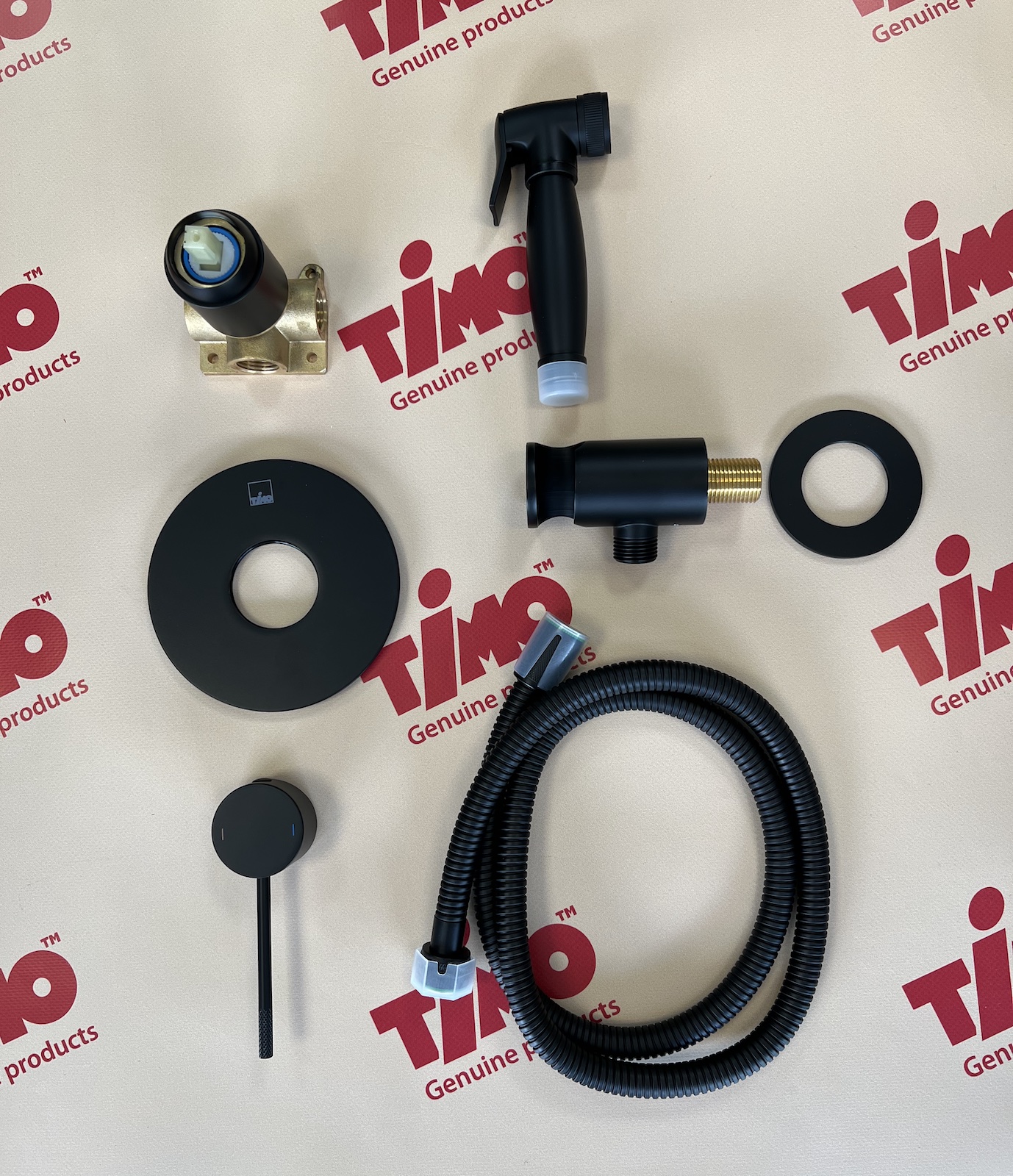 Приобрести смеситель встроенный с гигиеническим душем timo saona 2389/03sm черный