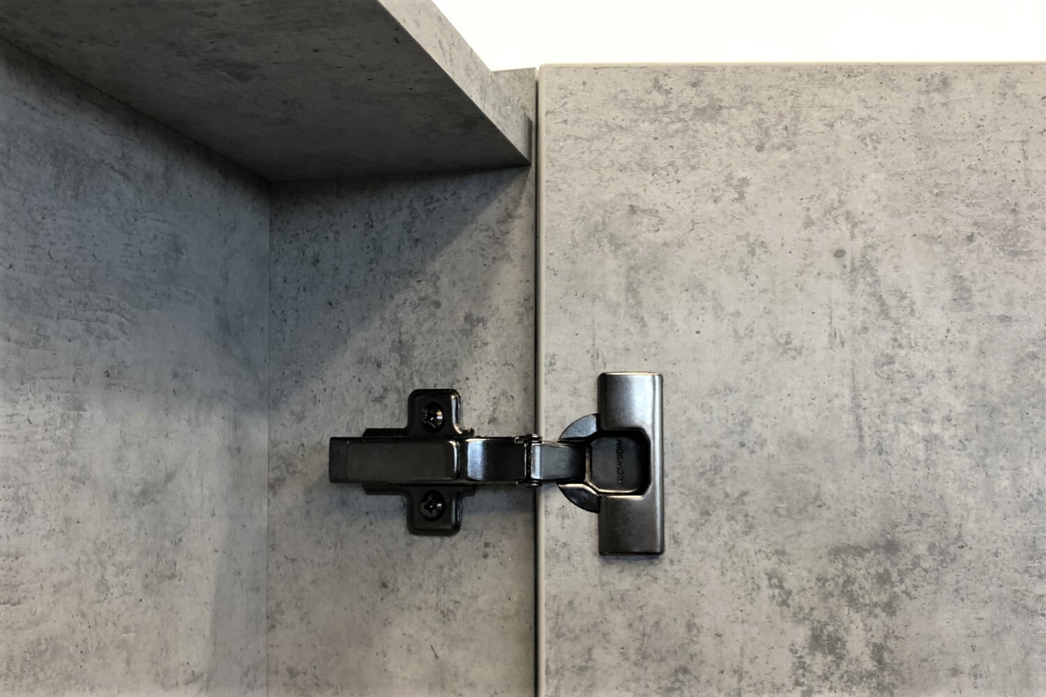 Приобрести сomforty зеркало-шкаф осло-60 бетон светлый