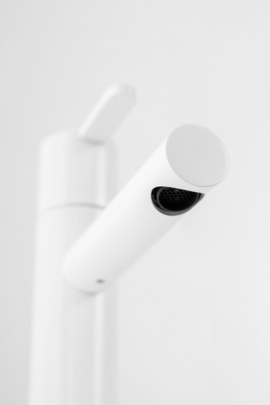 Приобрести cezares смеситель для раковины leaf с донным клапаном, белый leaf-lsm1-bio