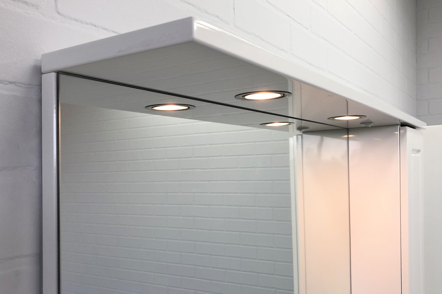 Приобрести сomforty зеркало-шкаф "севилья-100" слоновая кость