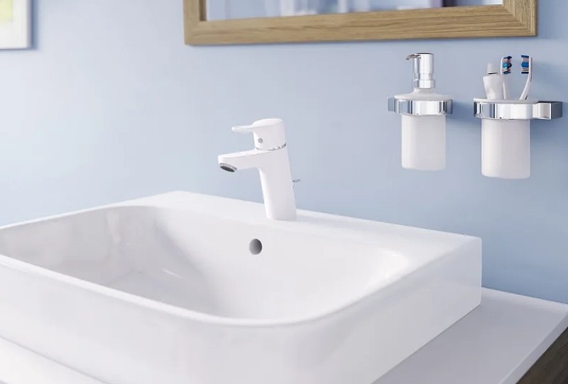 Приобрести kludi pure&easy однорычажный смеситель на умывальник 70, c донным клапаном, арт. 373829165