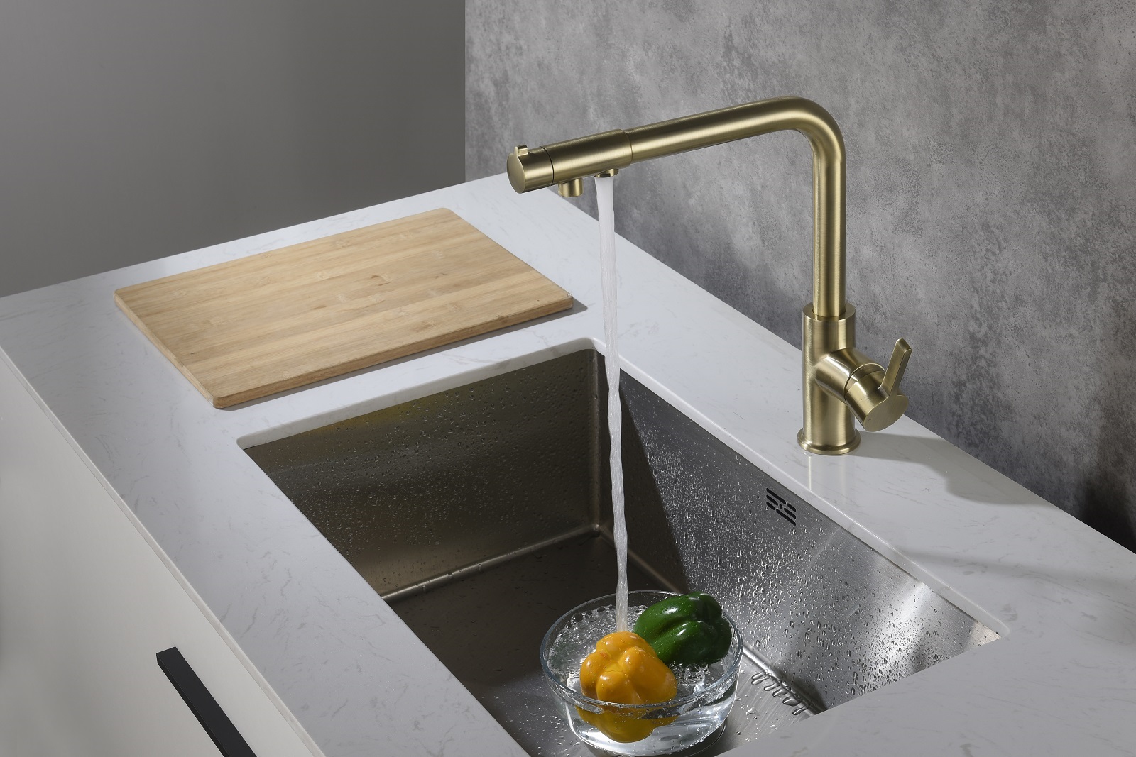 Приобрести смеситель для кухни с подключением фильтра timo hette 1026/02f антик