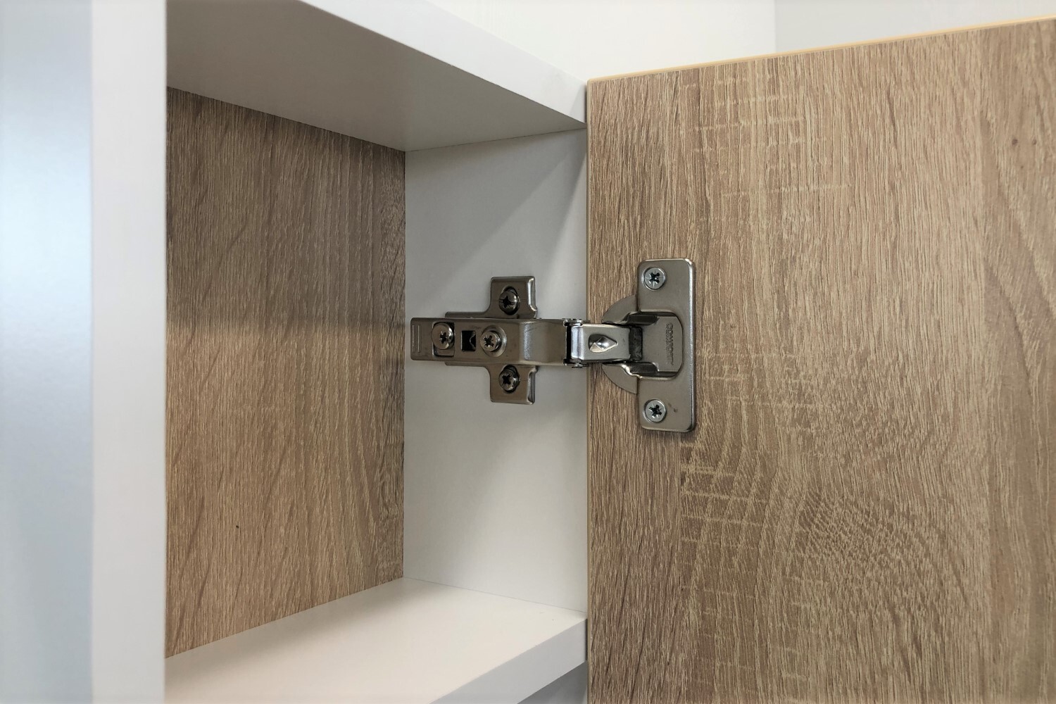 Приобрести сomforty зеркало-шкаф "рига-70" дуб сонома