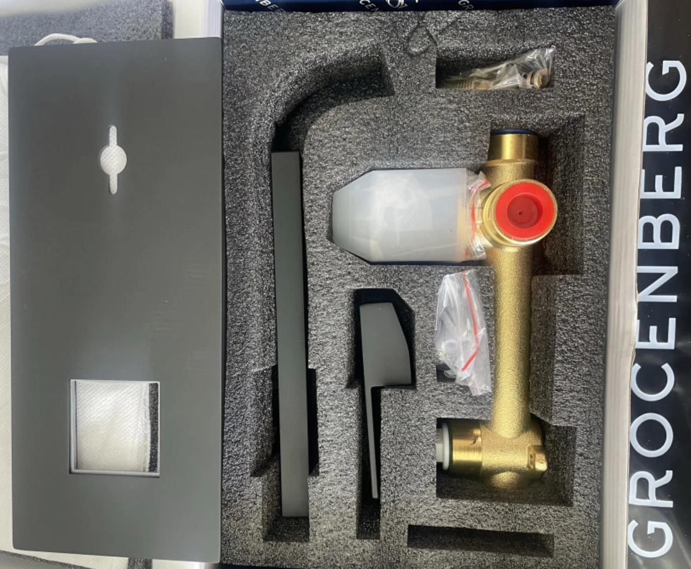 Приобрести grocenberg встраиваемый смеситель для раковины, черный матовый gb588bl