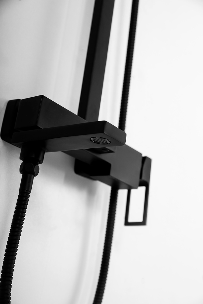 Приобрести belbagno душевая стойка luce, черный luc-vscm-nero