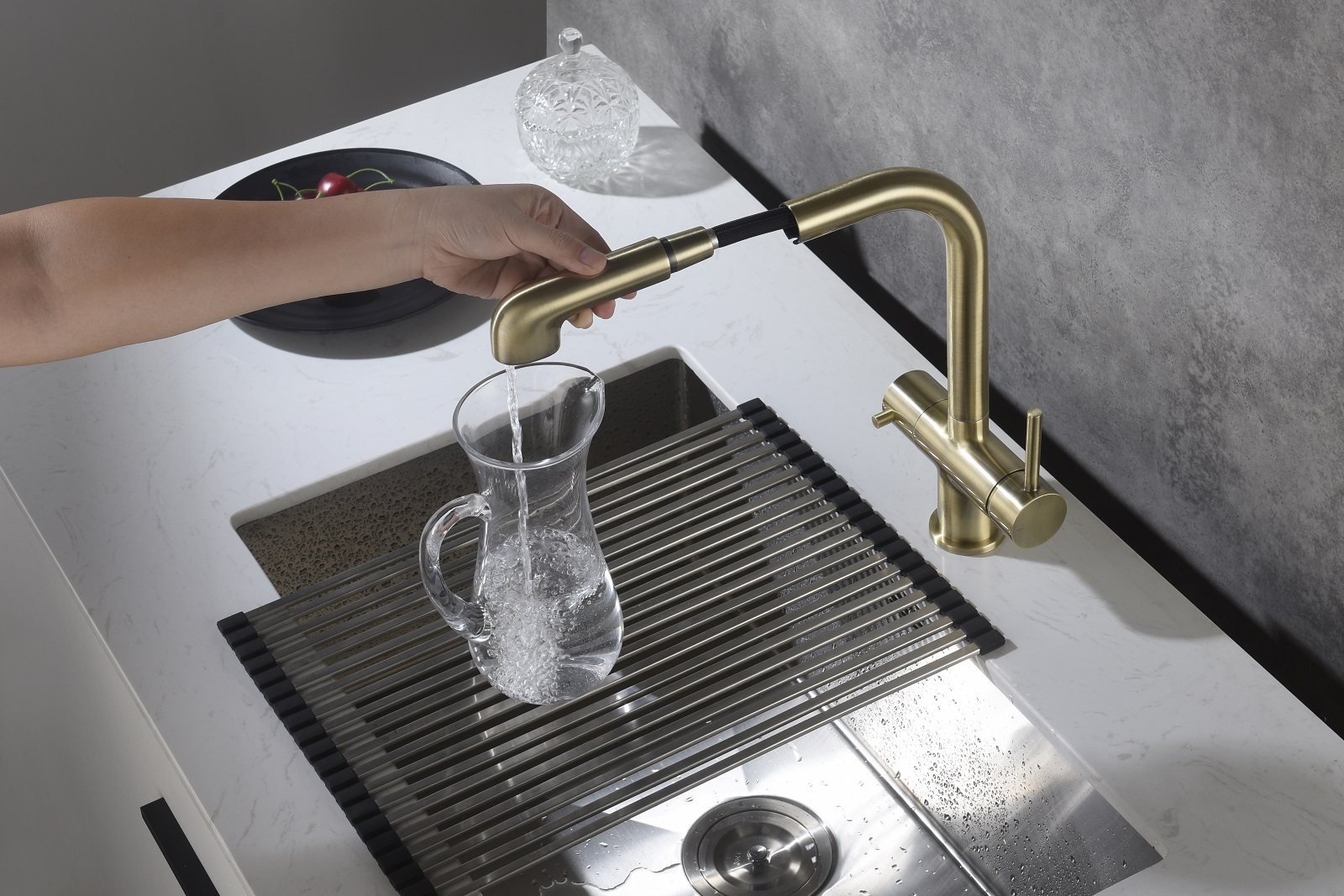 Приобрести смеситель для кухни с подключением фильтра и выдвижной лейкой timo saona 2346/02fl антик