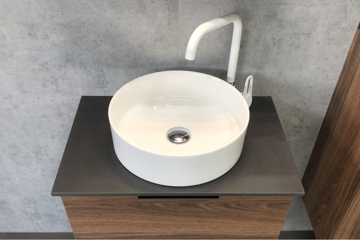 Приобрести сomforty тумба со столешницей и раковиной "штутгарт-60" дуб тёмно-коричневый с отверстием под смеситель №12