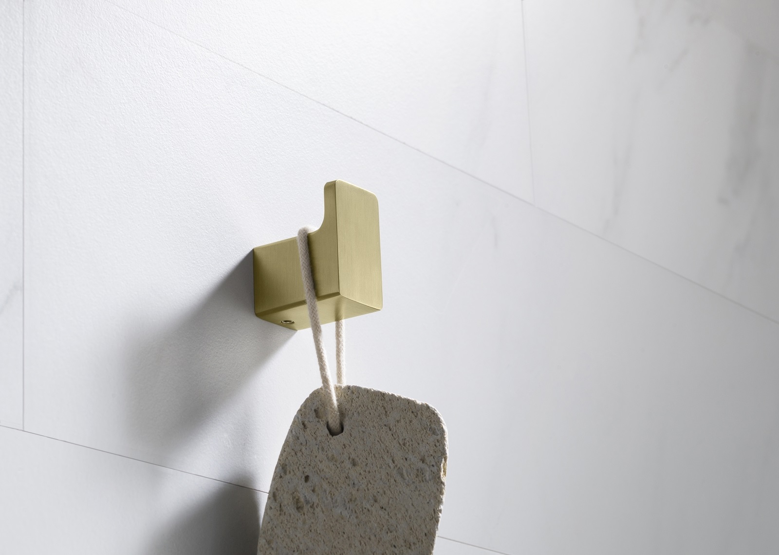 Приобрести крючок timo selene 17111/17 золото матовое