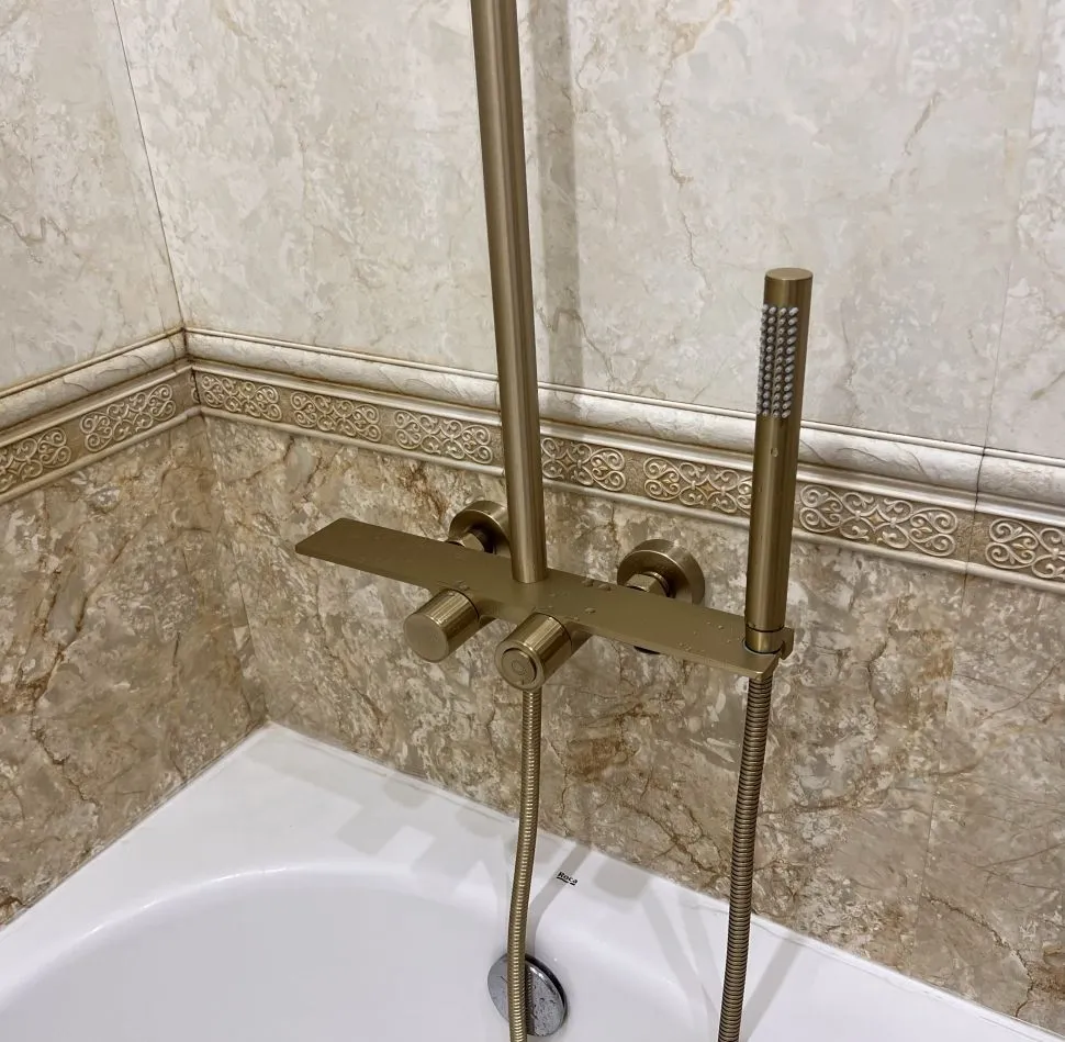 Приобрести grocenberg душевая система с термостатом, матовое золото gb7038mg