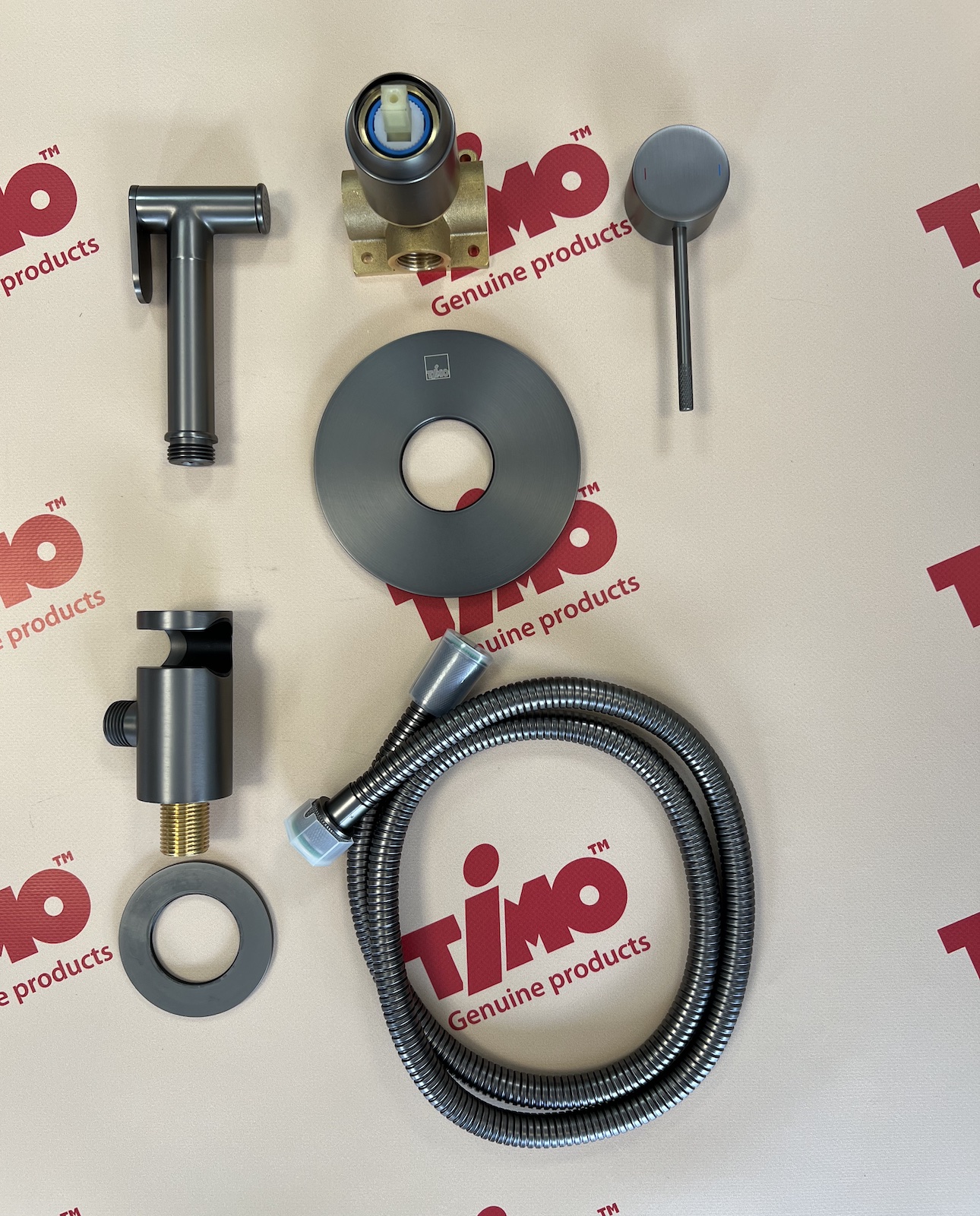 Приобрести смеситель встроенный с гигиеническим душем timo saona 2389/18sm черное золото