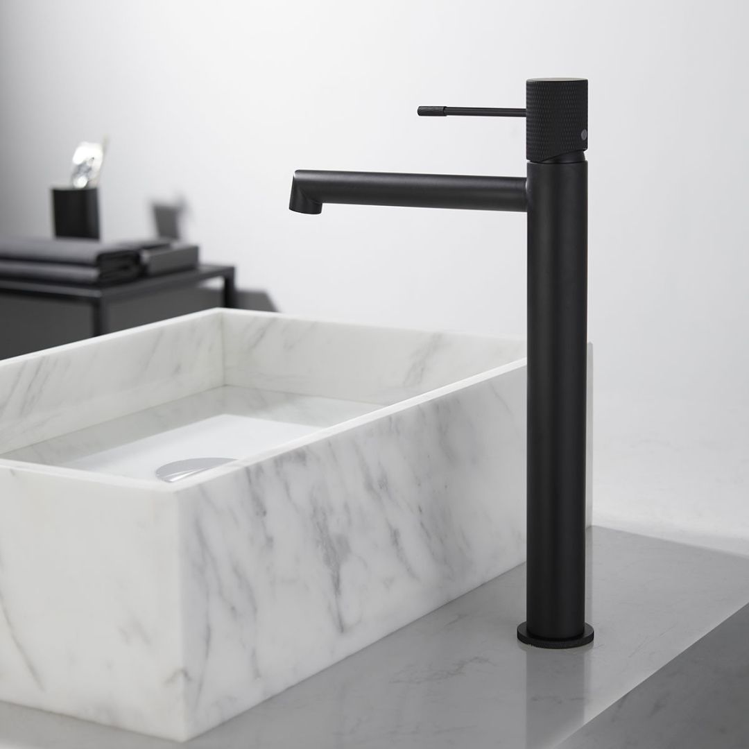 Приобрести vincea высокий смеситель для раковины desire, черный матовый vbf-1d2mb