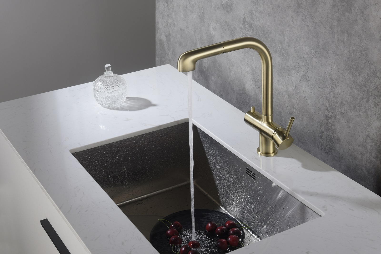 Приобрести смеситель для кухни с подключением фильтра и выдвижной лейкой timo saona 2346/02fl антик