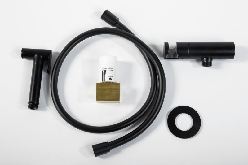 Приобрести cezares смеситель с гигиеническим душем leaf, черный матовый leaf-dif-nop