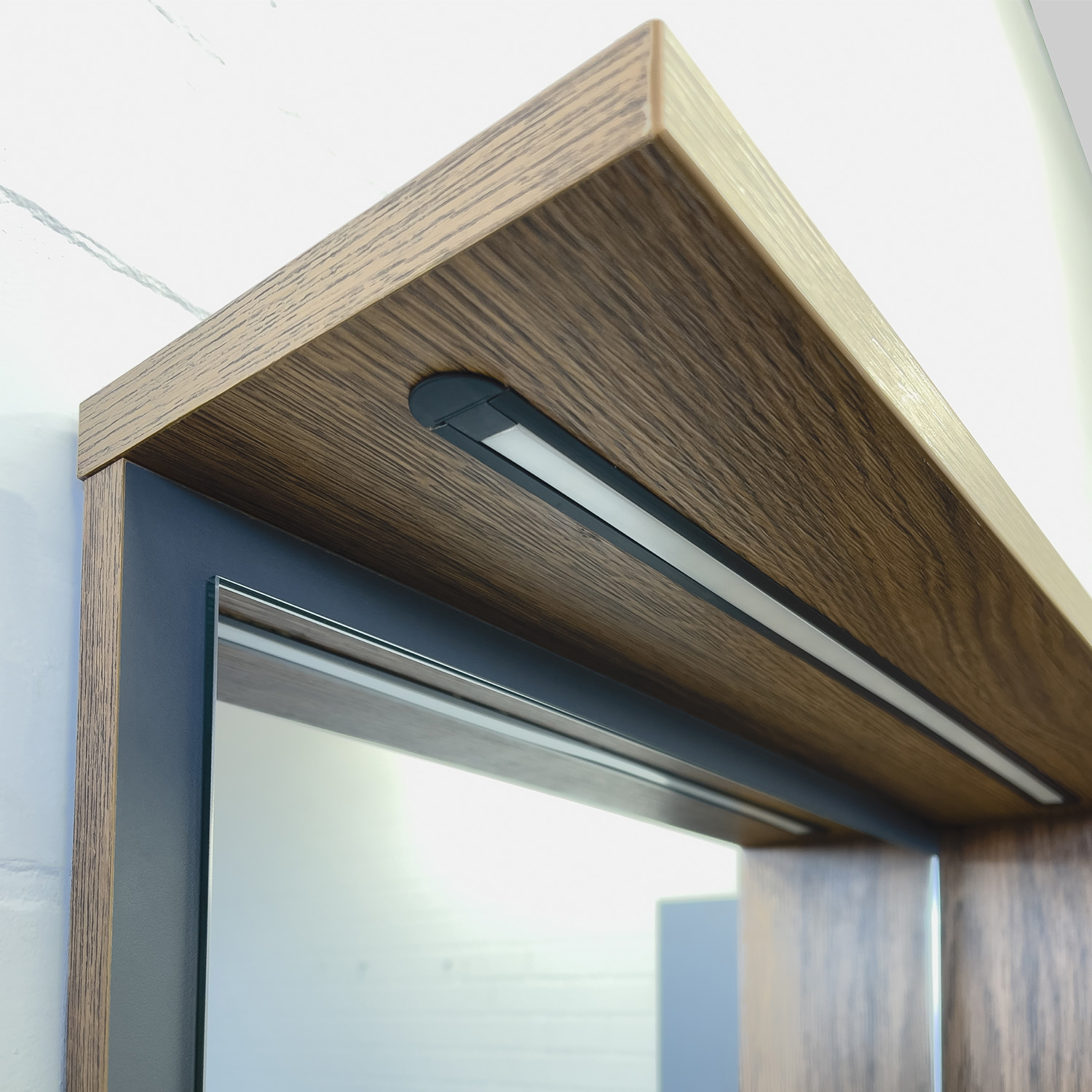 Приобрести сomforty зеркало-шкаф кемер-75 с подсветкой, антрацит/дуб тёмно-коричневый