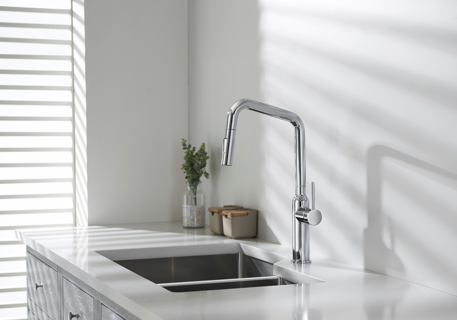 Приобрести смеситель для кухни с выдвижной лейкой timo saona 2386/00fl хром