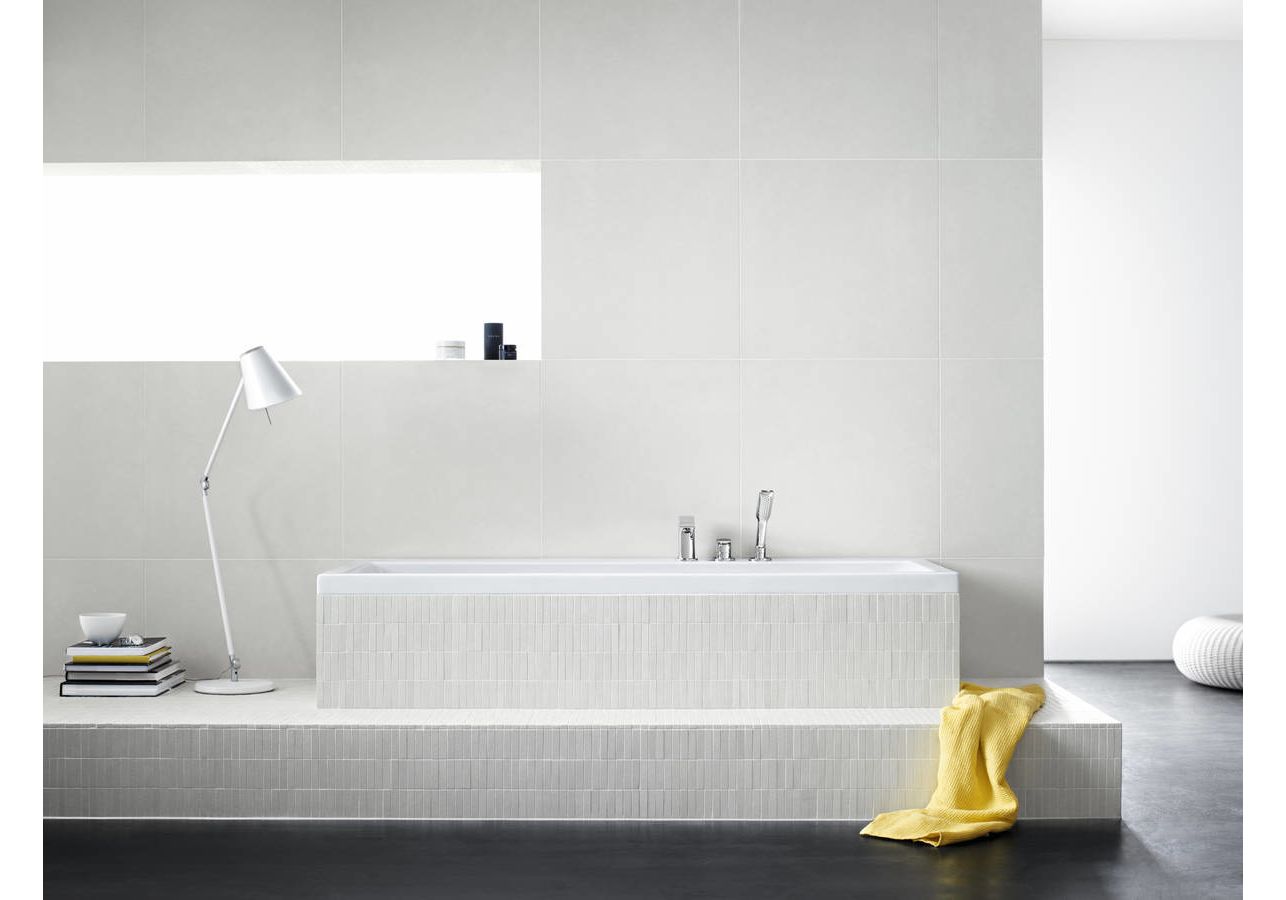 Приобрести 31190000 metris смеситель на край ванны, на 3 отверстия, ½’ (нужна скрытая часть 13437180)