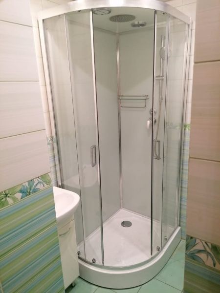 Приобрести frank душевая кабина f412/1r brilliant, средний поддон, правосторонняя