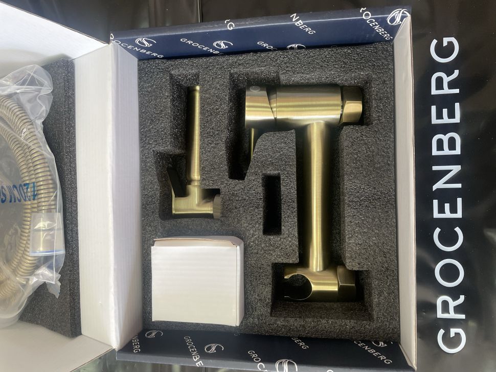 Приобрести grocenberg смеситель с гигиеническим душем, бронза gb103nbr