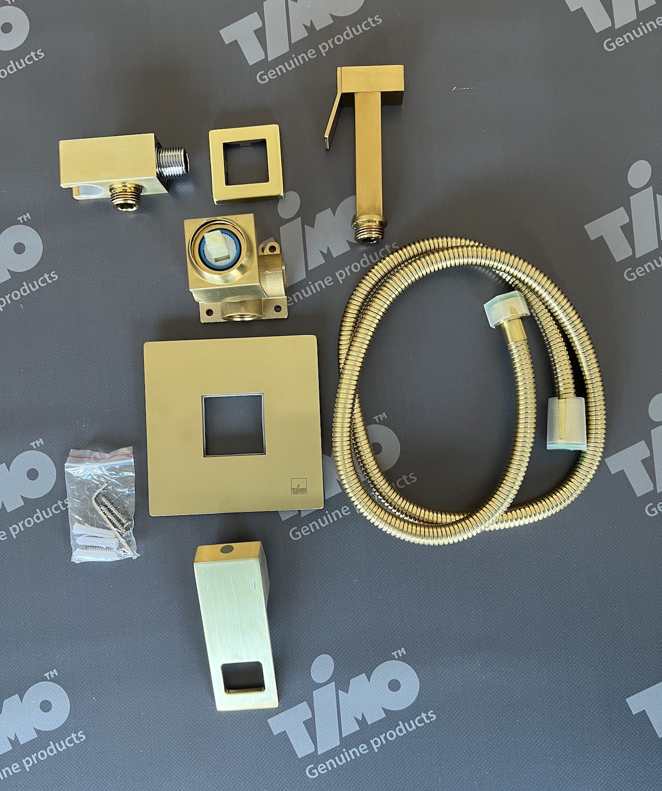 Приобрести смеситель встроенный с гигиеническим душем timo briana 7189/17sm золото матовое