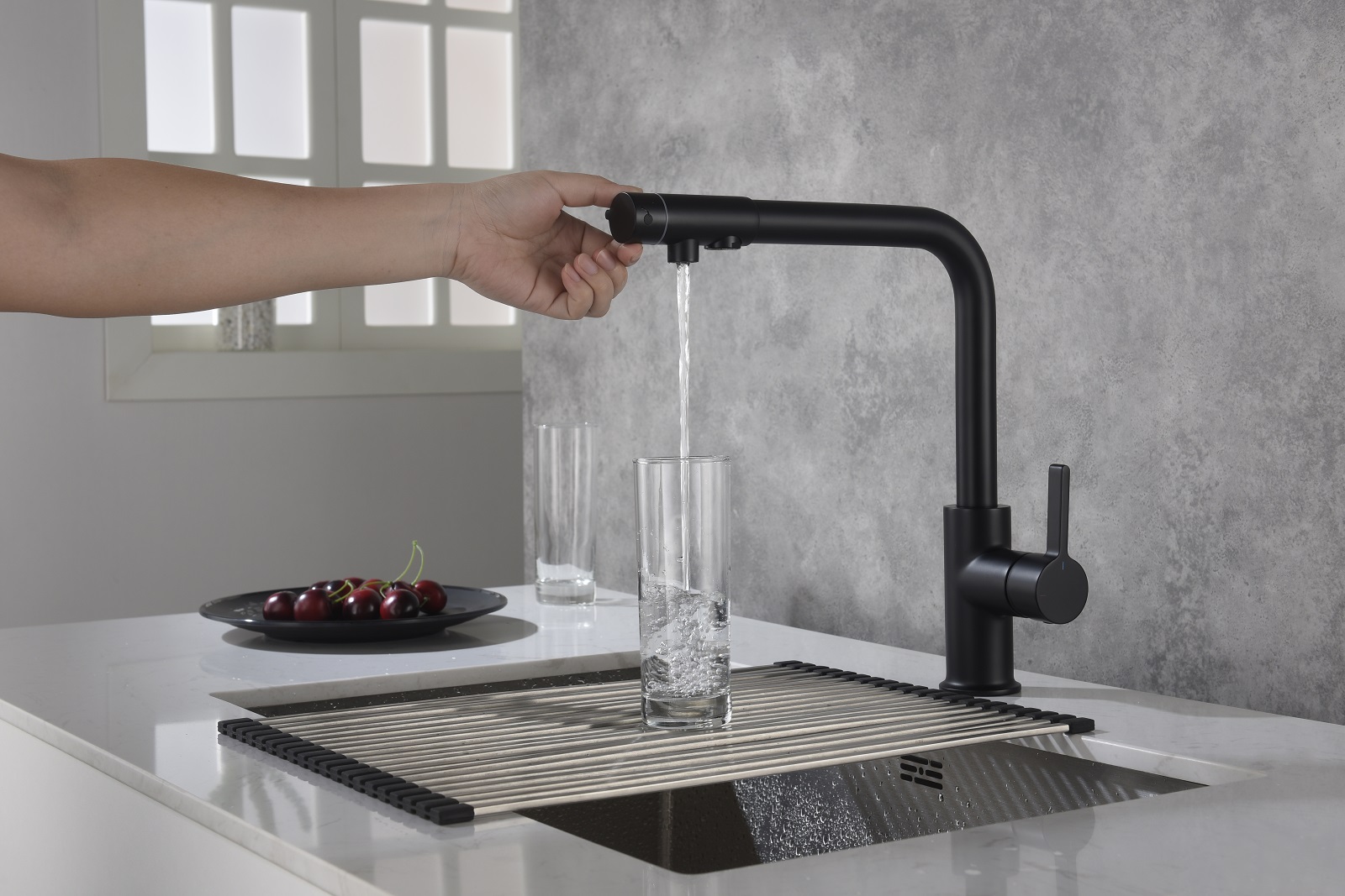 Приобрести смеситель для кухни с подключением фильтра timo hette 1026/03f черный