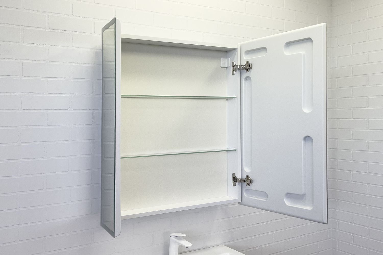 Приобрести сomforty зеркало-шкаф классик-70 с подсветкой, бесконтактный включатель