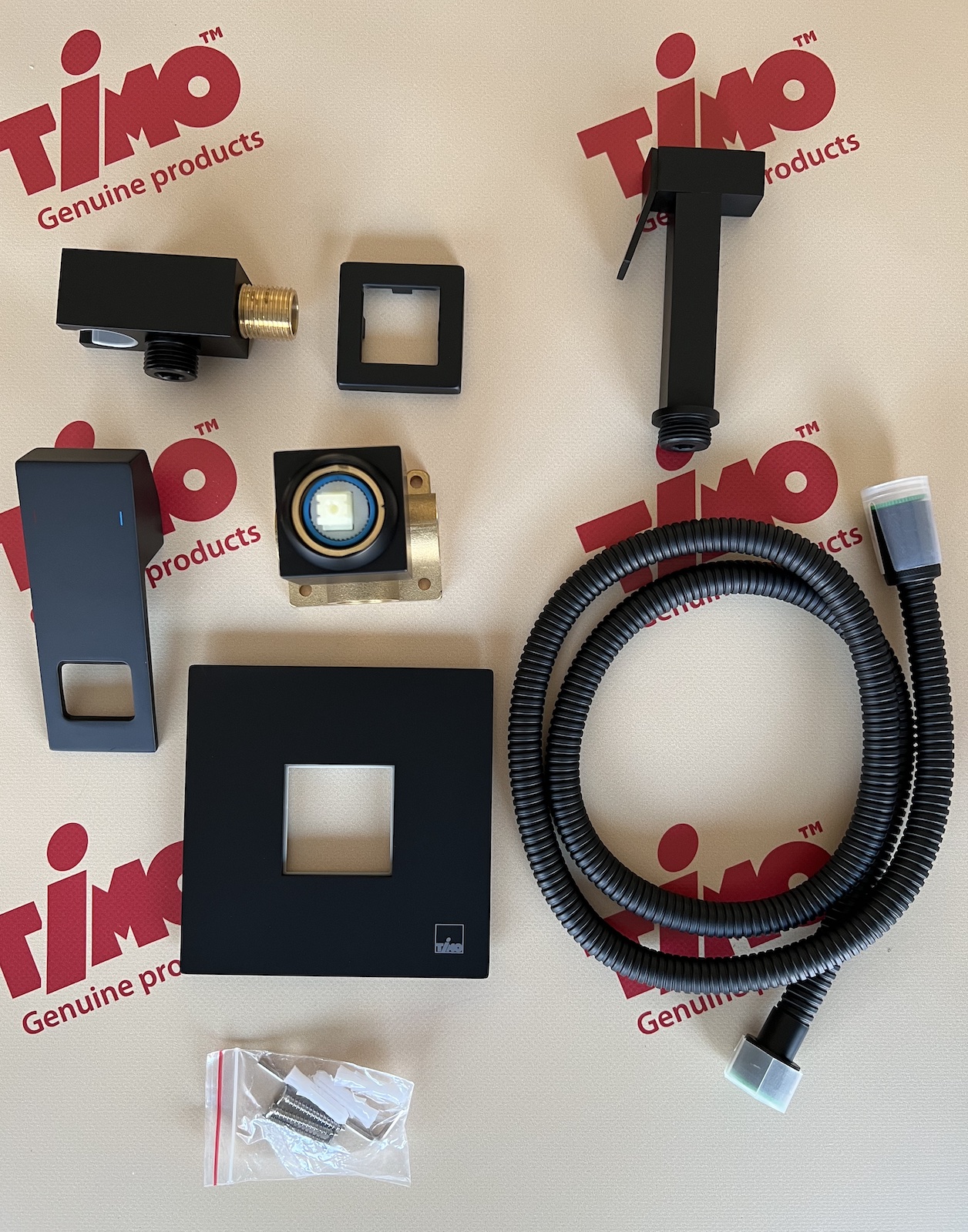 Приобрести смеситель встроенный с гигиеническим душем timo briana 7189/03sm черный